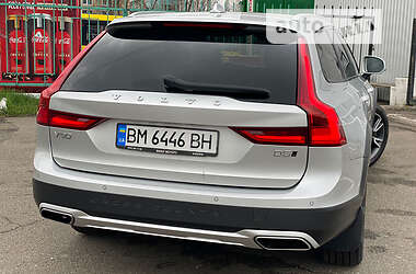 Универсал Volvo V90 Cross Country 2019 в 