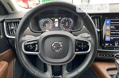 Универсал Volvo V90 Cross Country 2019 в 
