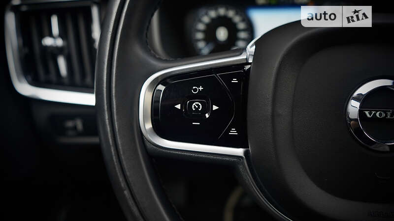 Универсал Volvo V90 Cross Country 2017 в Львове фото 26 Универсал Volvo V90 Cross Country 2017 в Львове