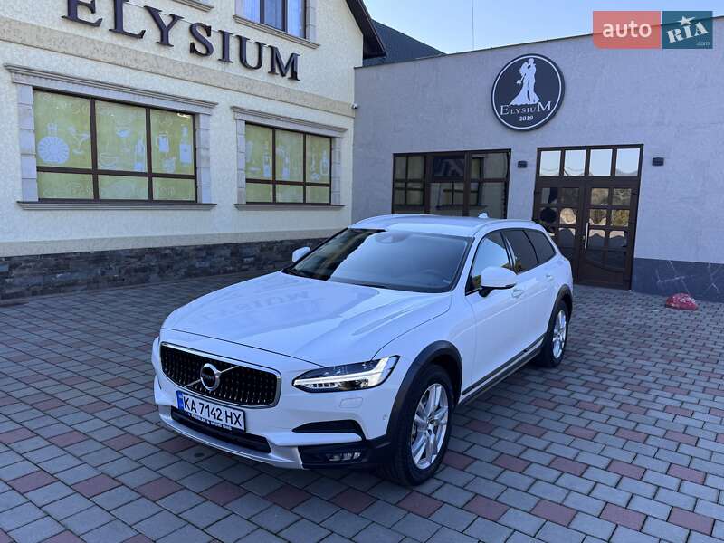 Універсал Volvo V90 Cross Country 2017 в Іршаві