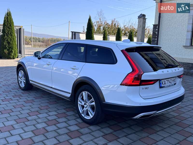 Універсал Volvo V90 Cross Country 2017 в Іршаві