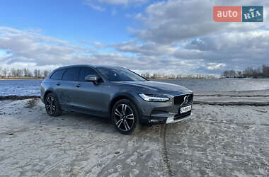 Универсал Volvo V90 Cross Country 2020 в 