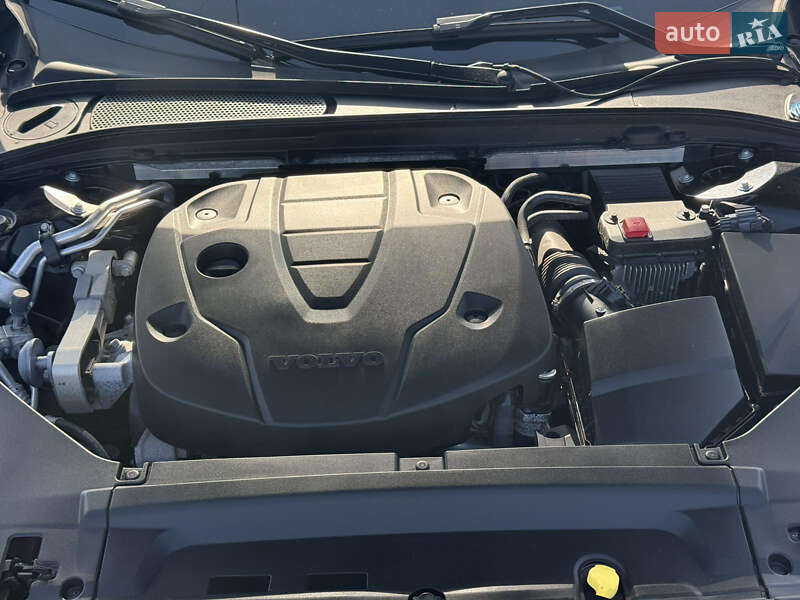 Універсал Volvo V90 Cross Country 2019 в Теребовлі