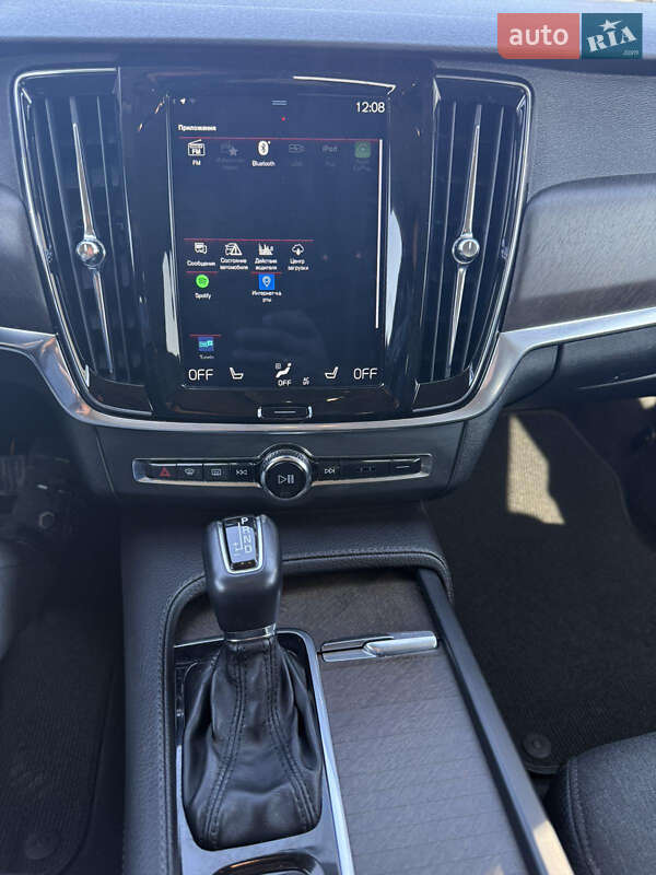 Універсал Volvo V90 Cross Country 2019 в Теребовлі