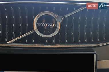 Универсал Volvo V90 Cross Country 2022 в 