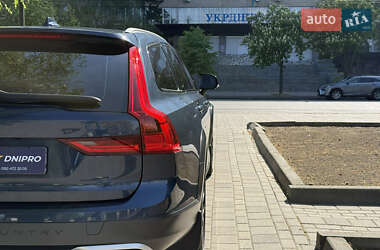 Универсал Volvo V90 Cross Country 2020 в 