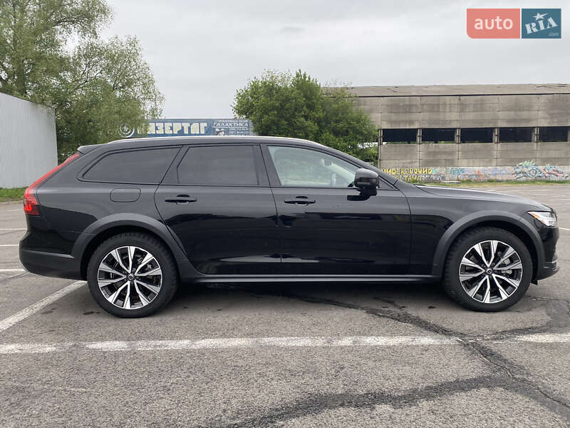 Універсал Volvo V90 Cross Country 2020 в Полтаві