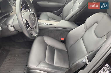 Универсал Volvo V90 Cross Country 2020 в 
