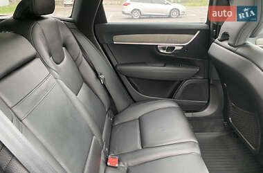 Универсал Volvo V90 Cross Country 2020 в 