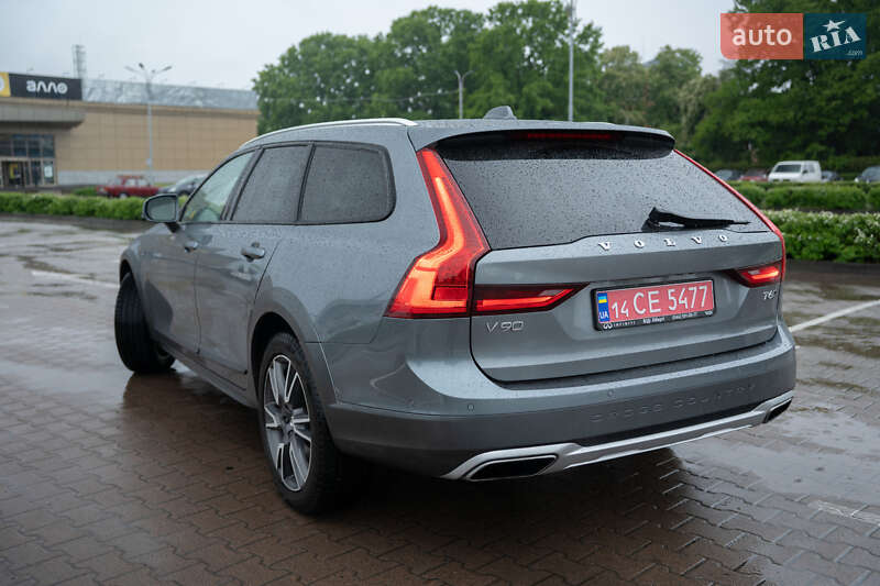 Універсал Volvo V90 Cross Country 2017 в Житомирі