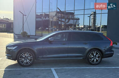 Универсал Volvo V90 Cross Country 2018 в 