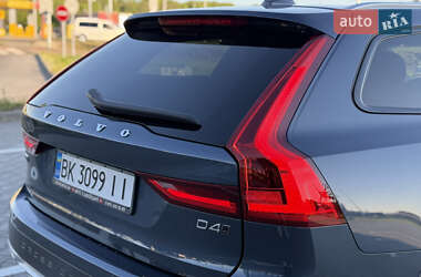 Универсал Volvo V90 Cross Country 2018 в 