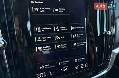 Универсал Volvo V90 Cross Country 2018 в 