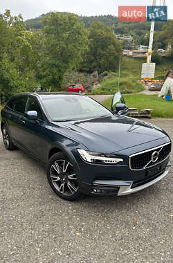 Универсал Volvo V90 Cross Country 2018 в 