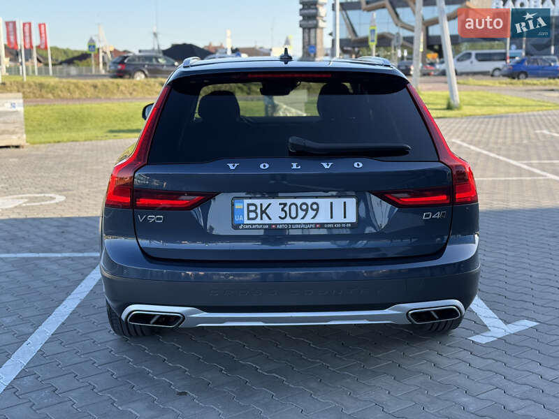 Универсал Volvo V90 Cross Country 2018 в Луцке