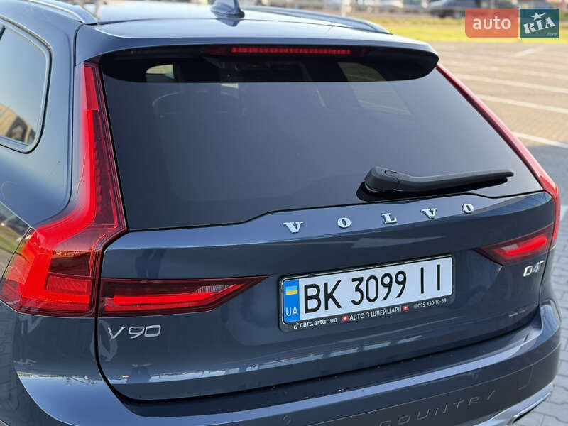Универсал Volvo V90 Cross Country 2018 в Луцке
