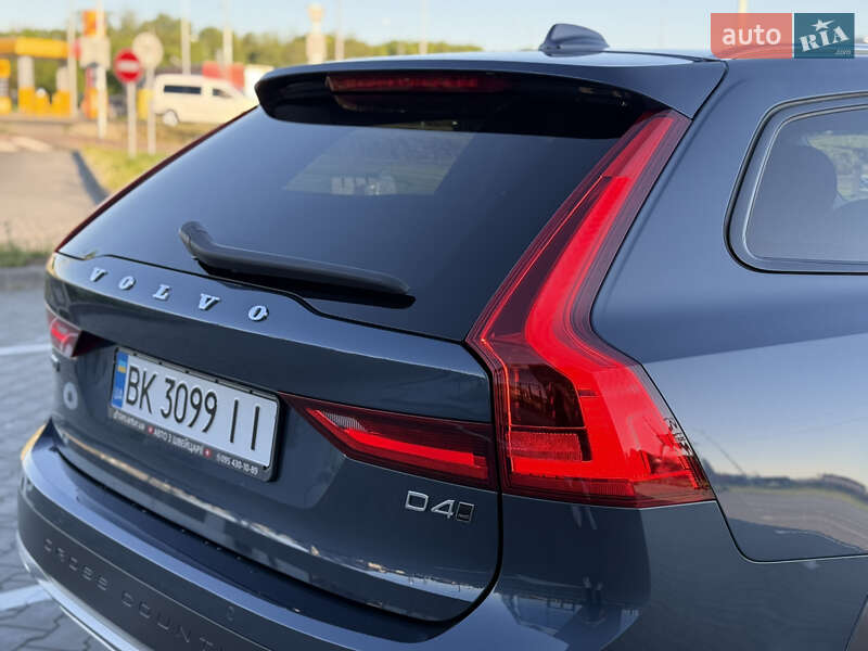Универсал Volvo V90 Cross Country 2018 в Луцке