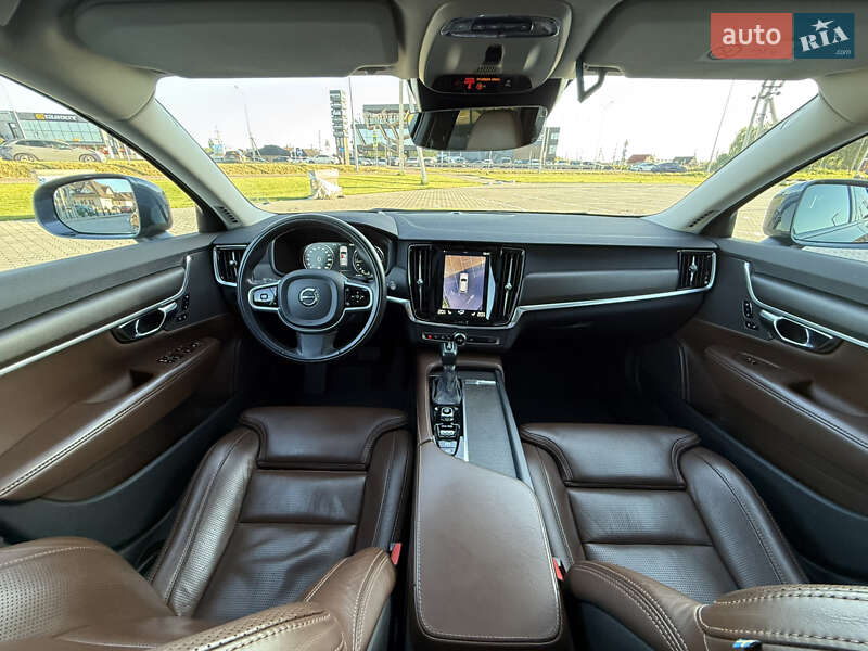 Универсал Volvo V90 Cross Country 2018 в Луцке
