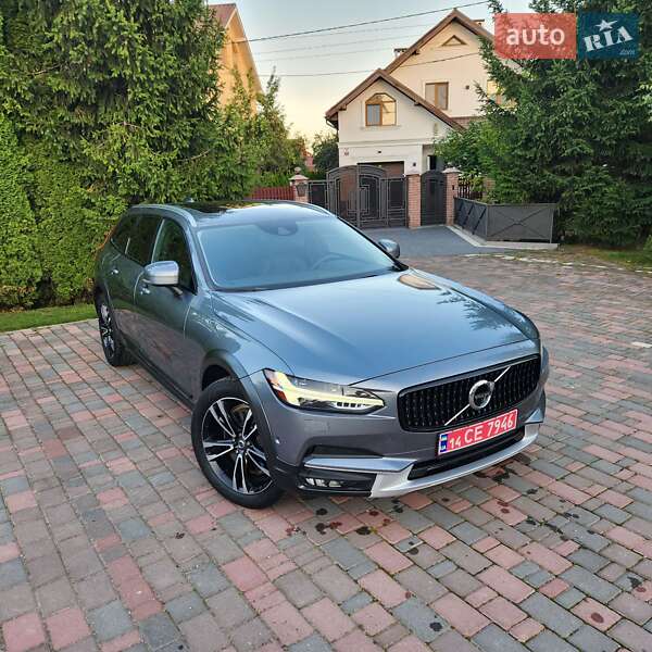 Volvo V90 Cross Country 2017