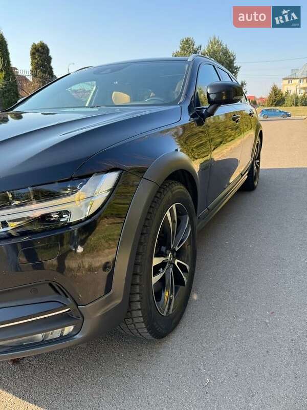 Універсал Volvo V90 Cross Country 2017 в Рівному