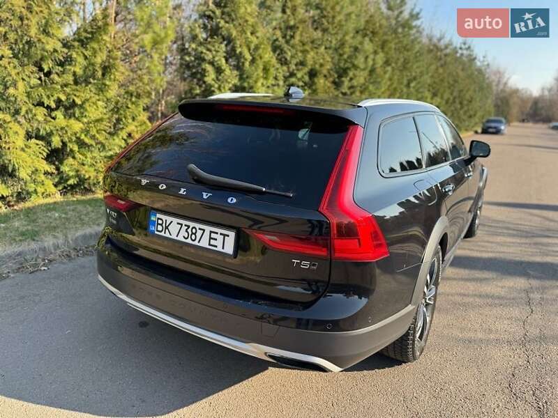 Універсал Volvo V90 Cross Country 2017 в Рівному