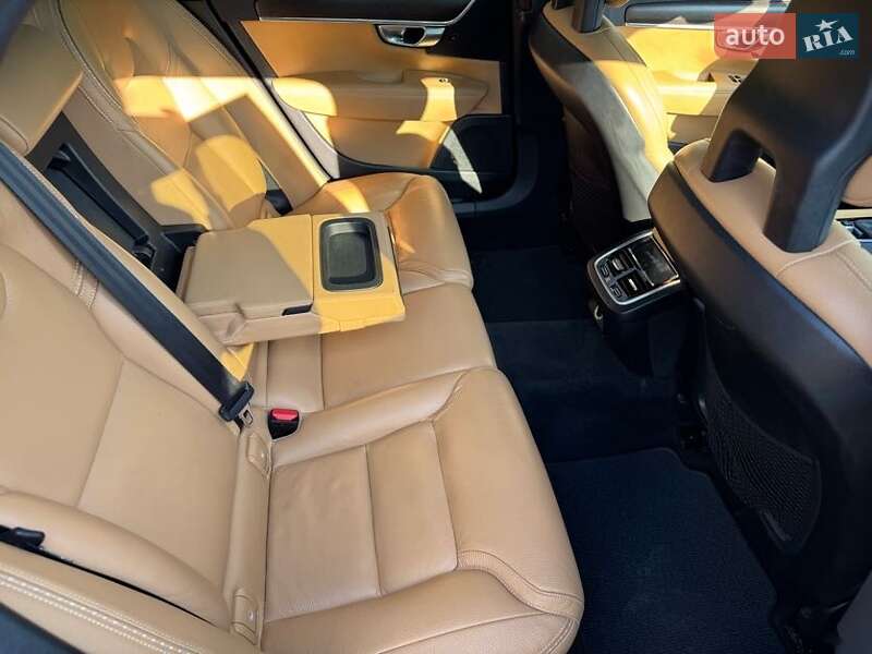 Універсал Volvo V90 Cross Country 2017 в Рівному