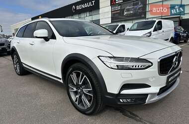 Универсал Volvo V90 Cross Country 2019 в 