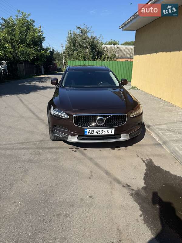 Volvo V90 Cross Country 2017