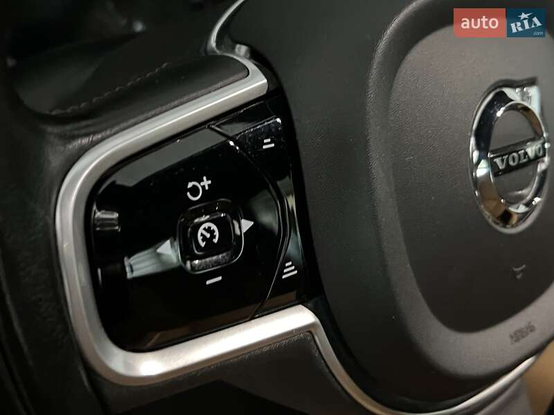 Універсал Volvo V90 Cross Country 2018 в Києві