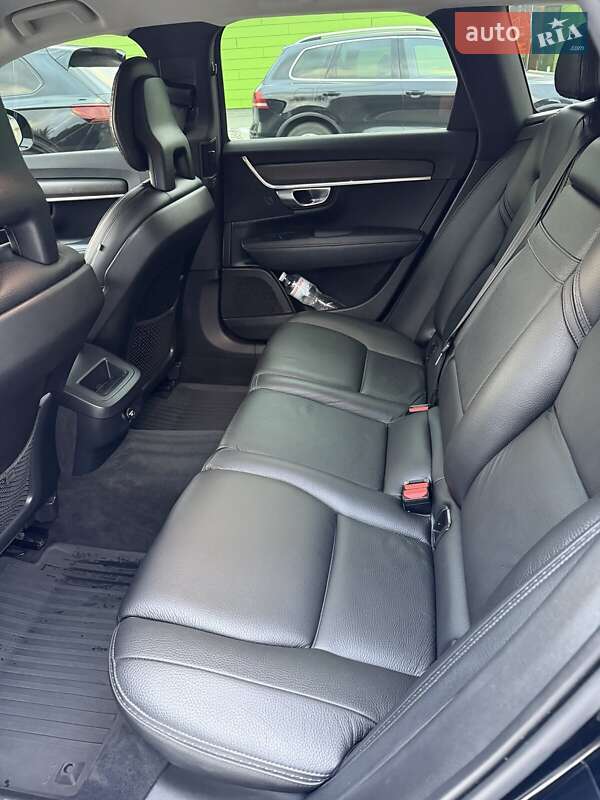 Универсал Volvo V90 Cross Country 2017 в Киеве фото 10 Универсал Volvo V90 Cross Country 2017 в Киеве