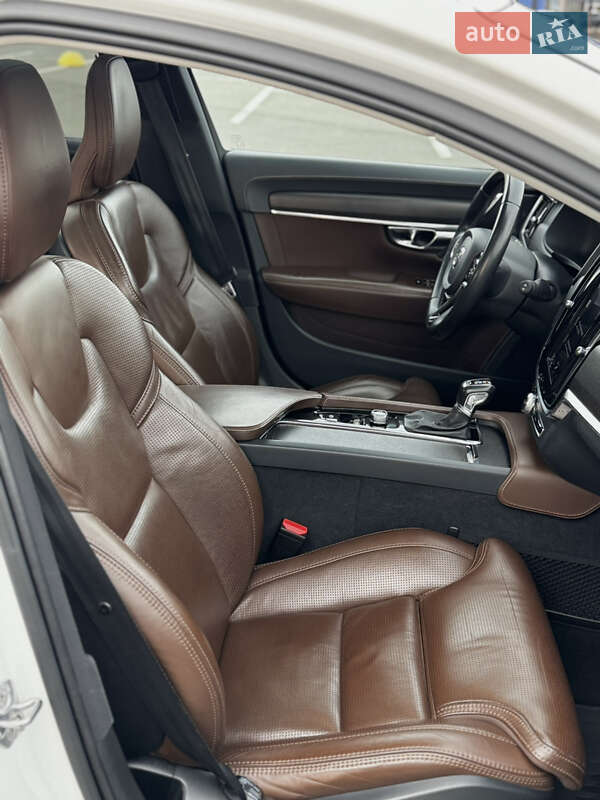 Универсал Volvo V90 Cross Country 2019 в Киеве фото 9 Универсал Volvo V90 Cross Country 2019 в Киеве