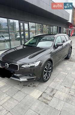 Универсал Volvo V90 Cross Country 2023 в Харькове
