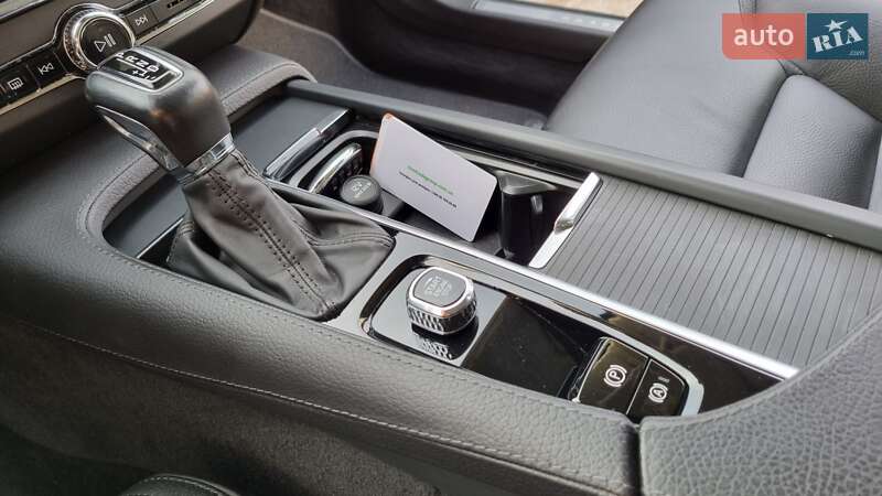 Универсал Volvo V90 Cross Country 2018 в Черкассах