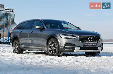 Универсал Volvo V90 Cross Country 2020 в Днепре