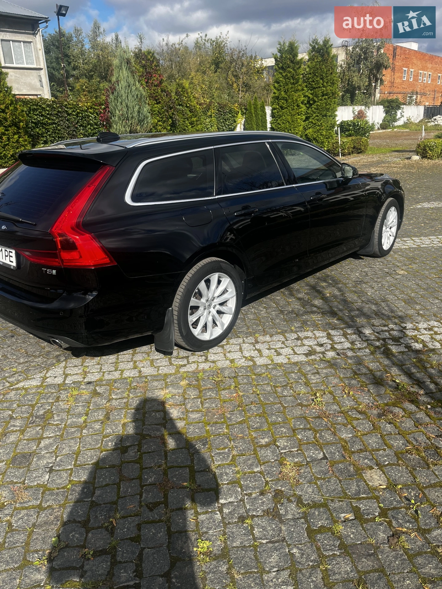 Volvo V90 2017 VIN YV1PW10BDH1021099 фото оголошення 4 з 13