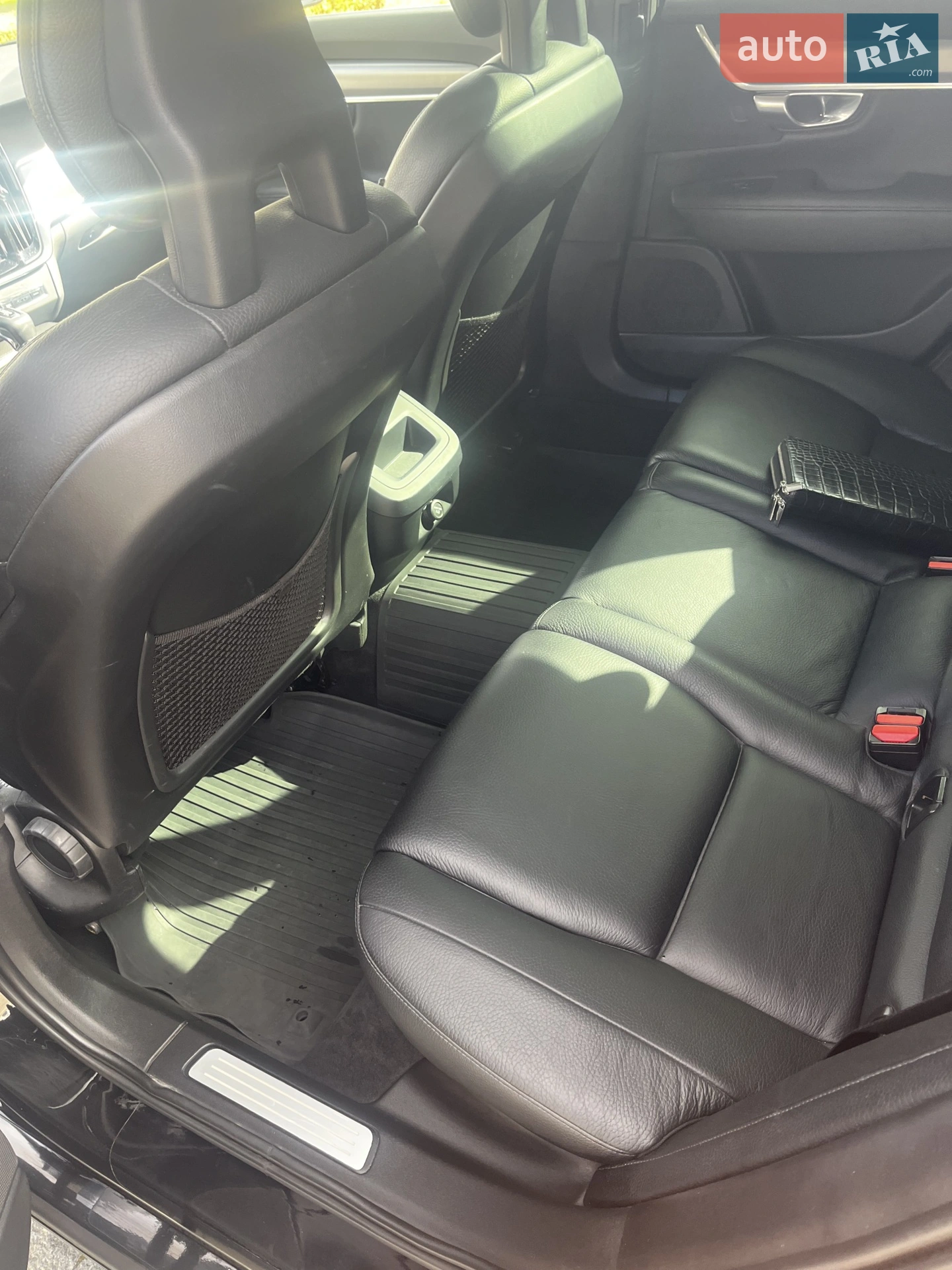 Volvo V90 2017 VIN YV1PW10BDH1021099 фото оголошення 6 з 13