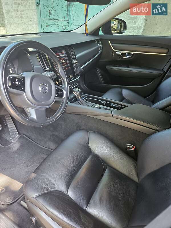 Універсал Volvo V90 2017 в Першотравенську