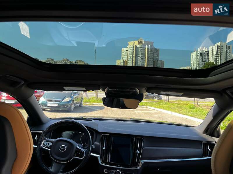 Универсал Volvo V90 2017 в Киеве фото 42 Универсал Volvo V90 2017 в Киеве