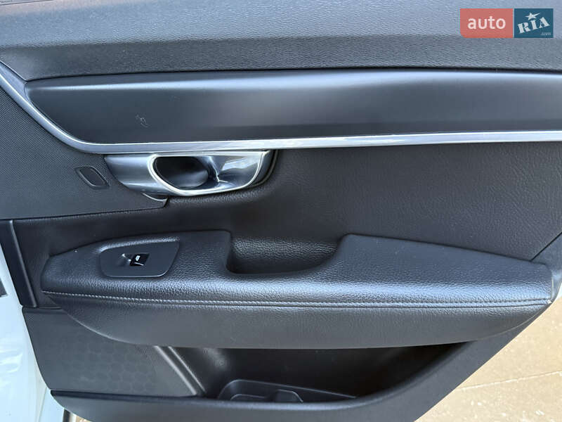 Универсал Volvo V90 2017 в Иршаве фото 27 Универсал Volvo V90 2017 в Иршаве