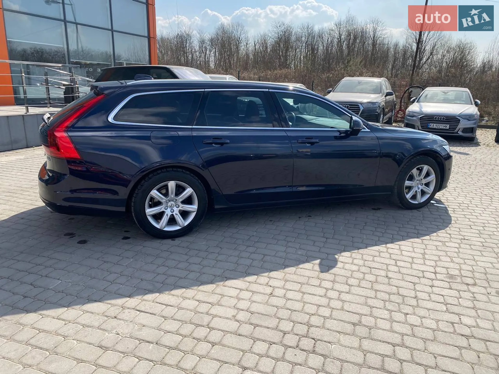2017 Volvo V90 - мініатюра 8