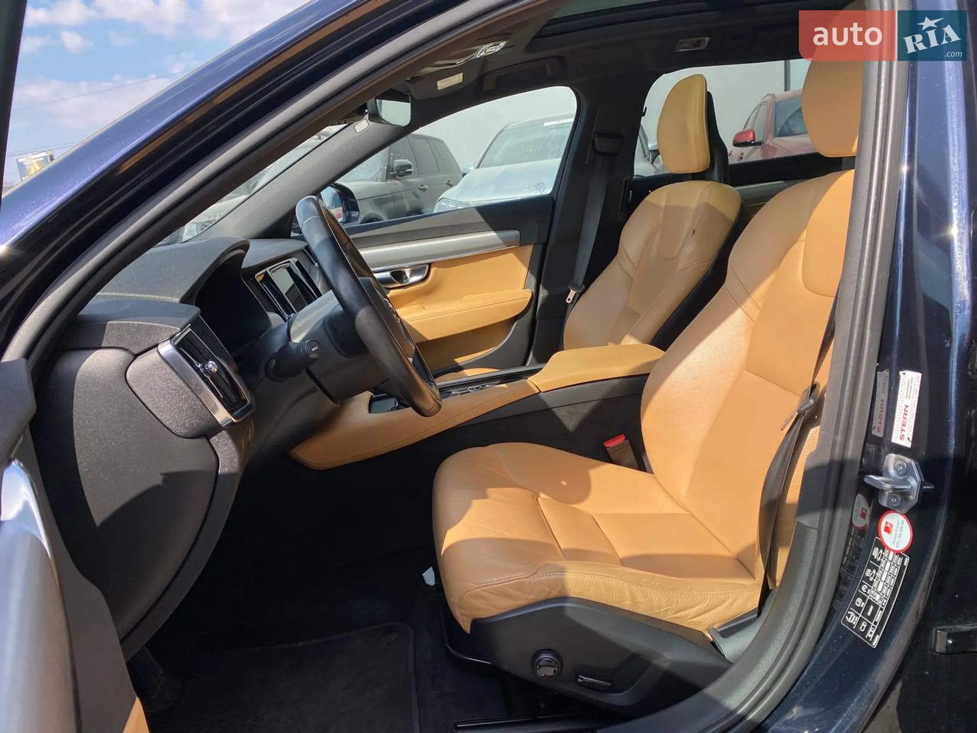 2017 Volvo V90 - мініатюра 18