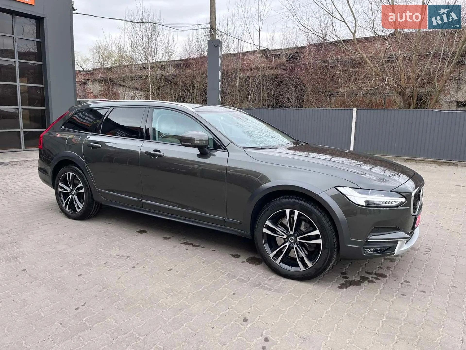 2017 Volvo V90 - мініатюра 26