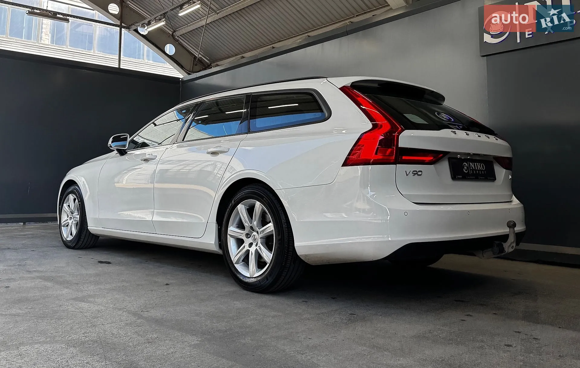 2017 Volvo V90 - мініатюра 8