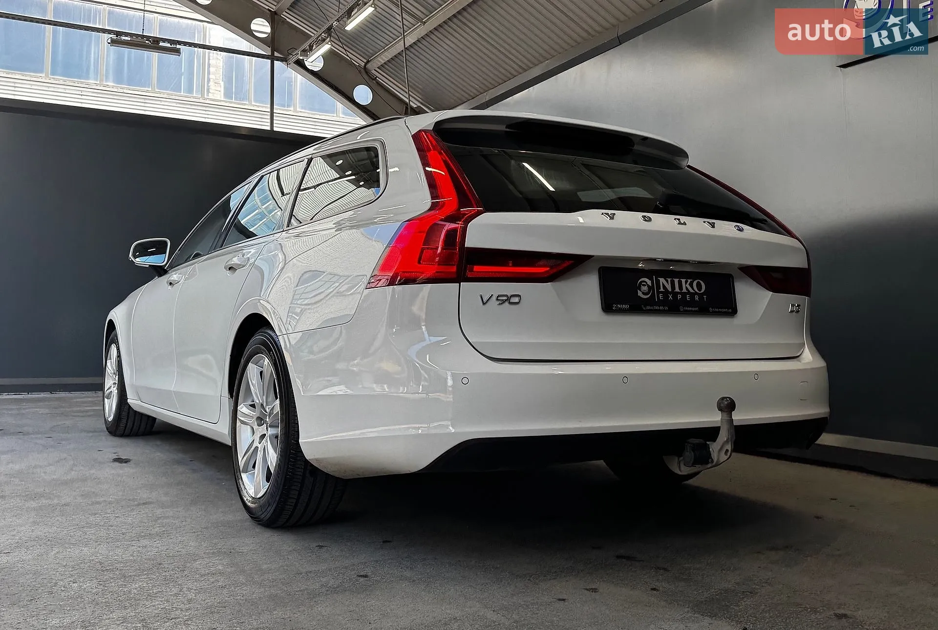 2017 Volvo V90 - мініатюра 11