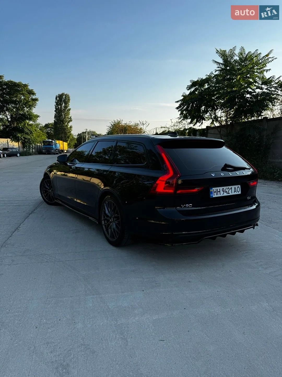 2017 Volvo V90 - мініатюра 7