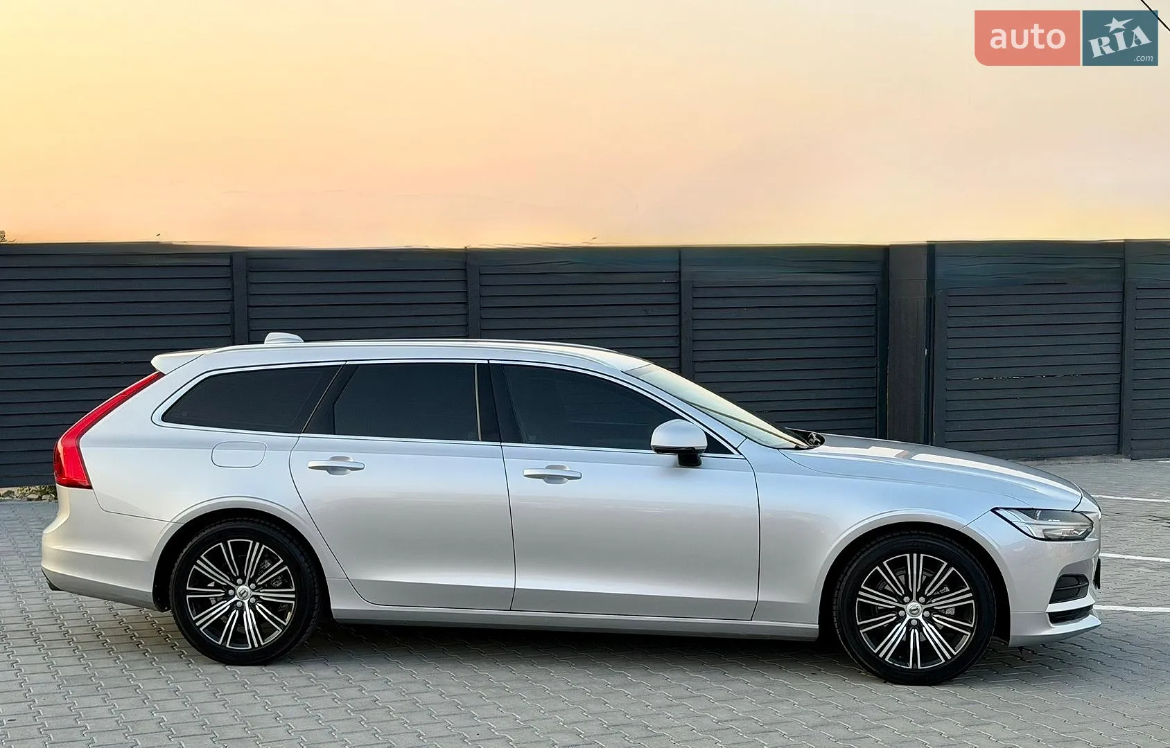 2017 Volvo V90 - мініатюра 31