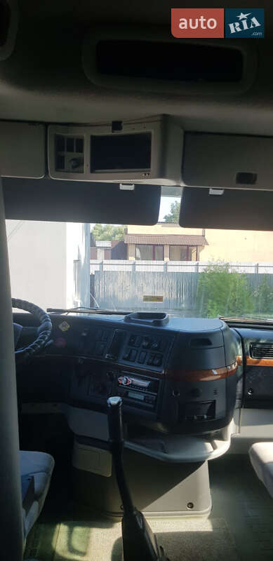 Тягач Volvo VNL 630 2005 в Києві