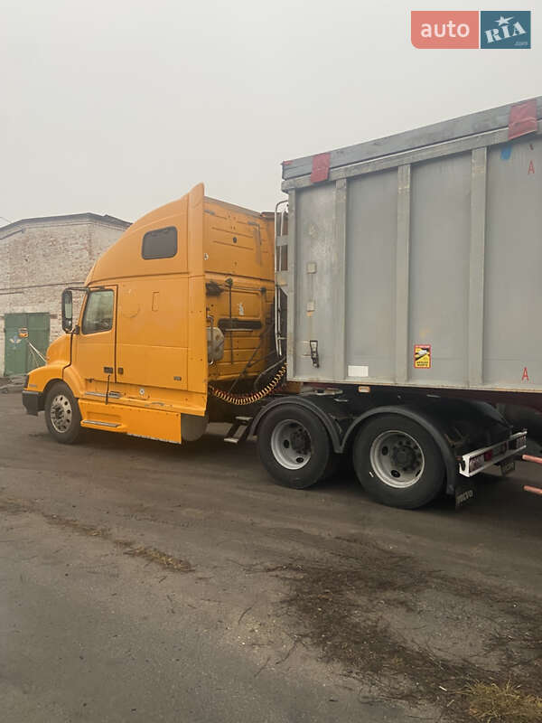 Самоскид Volvo VNL 660 2002 в Вінниці