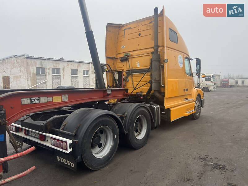 Самоскид Volvo VNL 660 2002 в Вінниці
