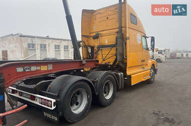 Самосвал Volvo VNL 660 2002 в 